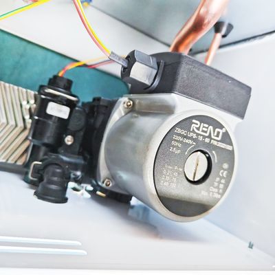Dibuat Di Cina Pabrik Eropa Populer Wall Hung Pemanas Air Panas Ng / Gas Lpg Fungsi Ganda Wall Mounted Boiler